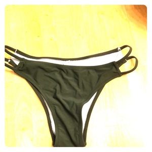 Cheeky bikini bottom